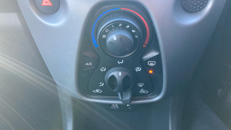 Toyota Aygo 1.0 VVT-i X-Play 5dr Petrol Hatchback